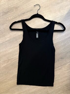SKIMS Black Ribbed Scoop Tank